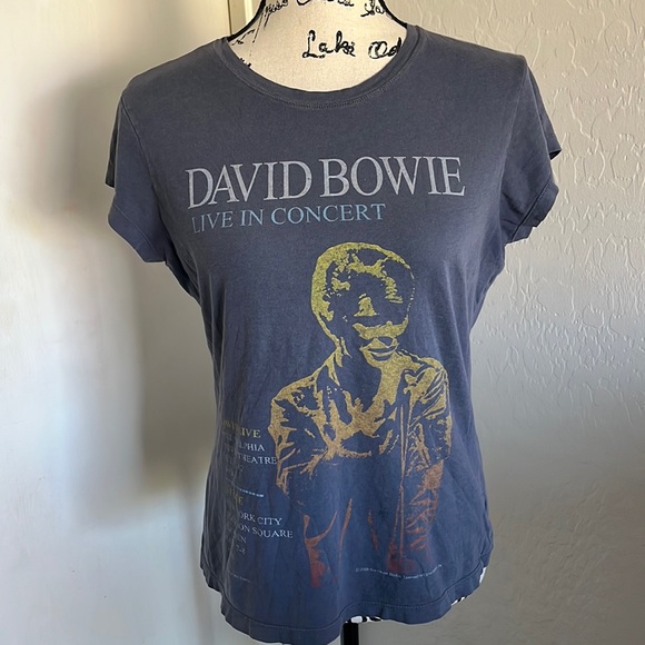 Tops - Y2K 2006 David Bowie Graphic Shirt